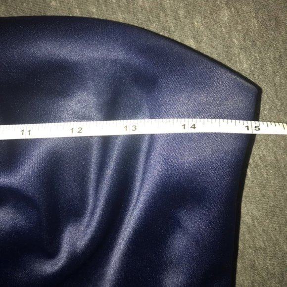 Formal satin Cocktail dress by max and cleo - Picture 9 of 10